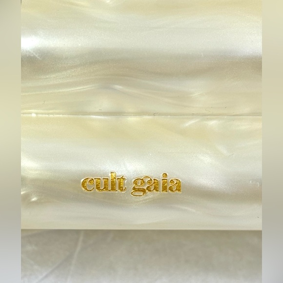 Cult Gaia Enid Clutch. Ivory. - Picture 13 of 15